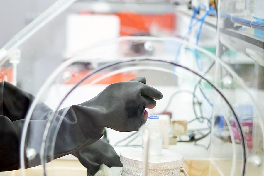 Physics laboratory, Glove Box