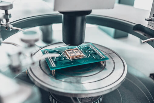 integrated cirquit on the probe table